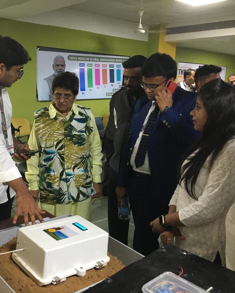 nikhil, pitched to kiran bedi mam